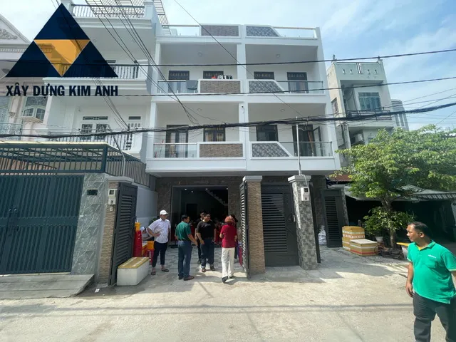 niềm vui của đội ngũ X&acirc;y Dựng Kim Anh v&agrave; chủ đầu tư trong ng&agrave;y b&agrave;n giao.