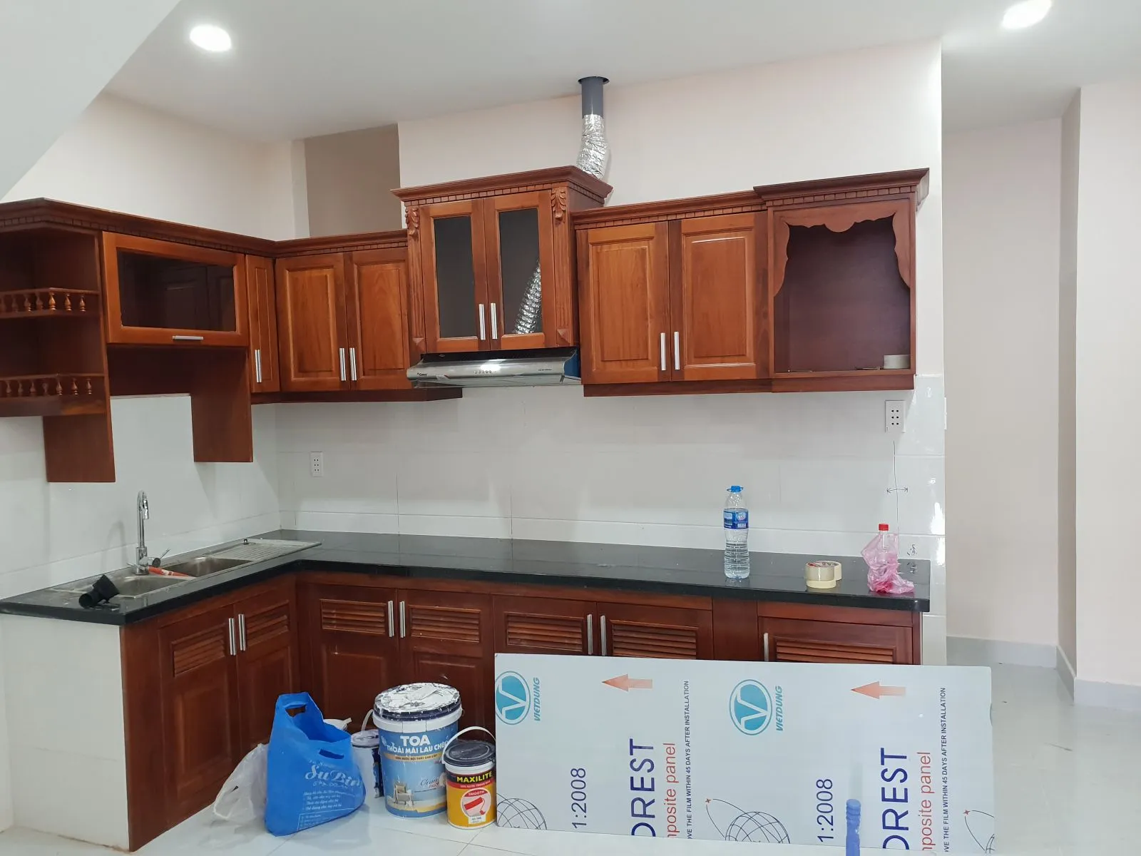 Kh&ocirc;ng gian nh&agrave; bếp sau khi được sửa chữa, cải tạo