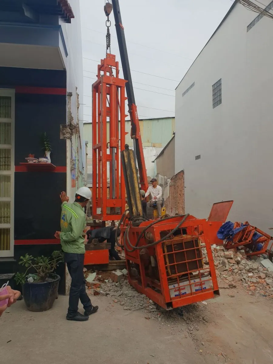 H&igrave;nh ảnh thi c&ocirc;ng giải ph&oacute;ng mặt bằng, &eacute;p cọc nh&agrave; quận B&igrave;nh T&acirc;n