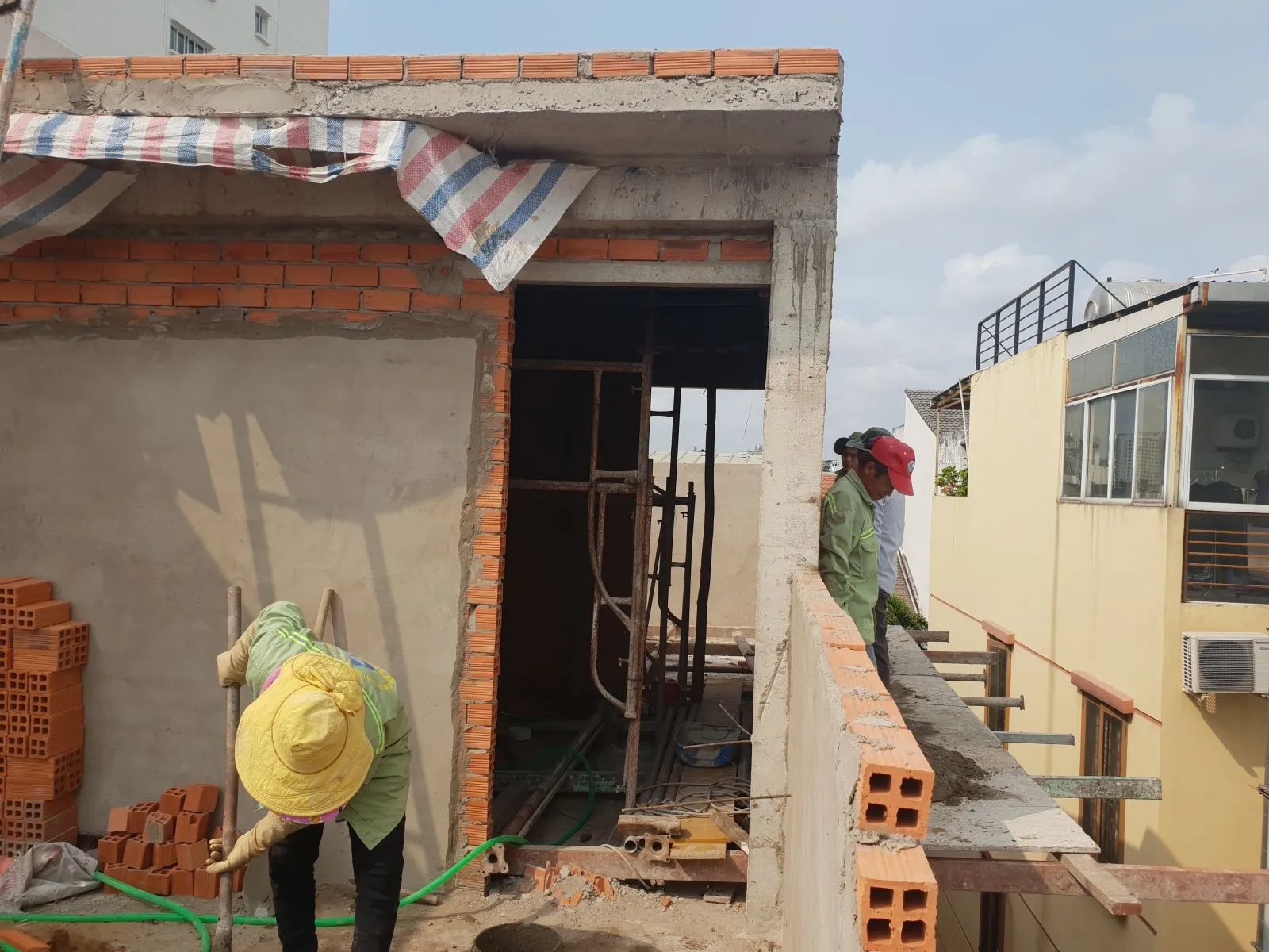 Gi&aacute;m s&aacute;t thi c&ocirc;ng kết cấu n&acirc;ng tầng