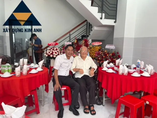 niềm vui của đội ngũ X&acirc;y Dựng Kim Anh v&agrave; chủ đầu tư trong ng&agrave;y b&agrave;n giao.