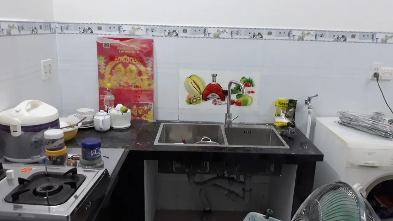 Khu vực nh&agrave; bếp sau qu&aacute; tr&igrave;nh cải tạo