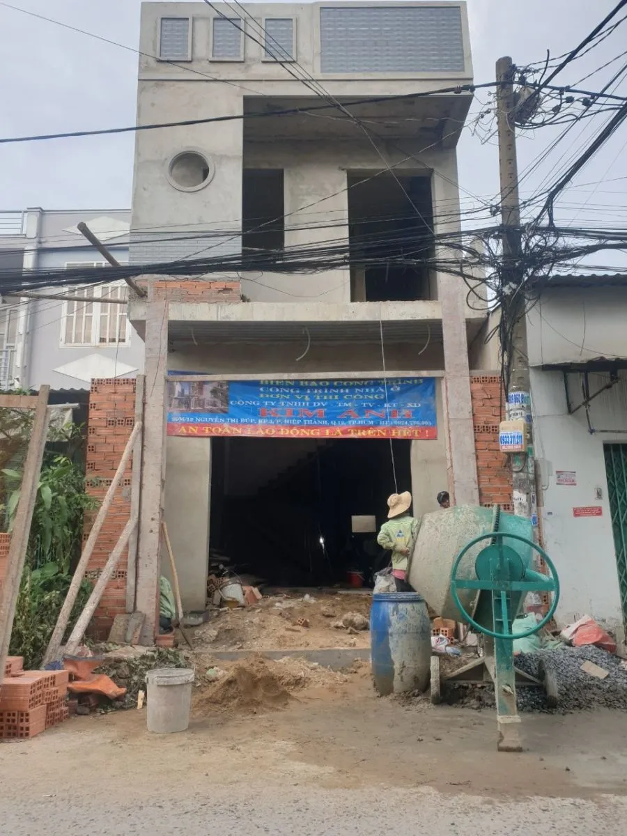 Giai đoạn ho&agrave;n thiện dự &aacute;n x&acirc;y nh&agrave; trọn g&oacute;i Huyện B&igrave;nh Ch&aacute;nh