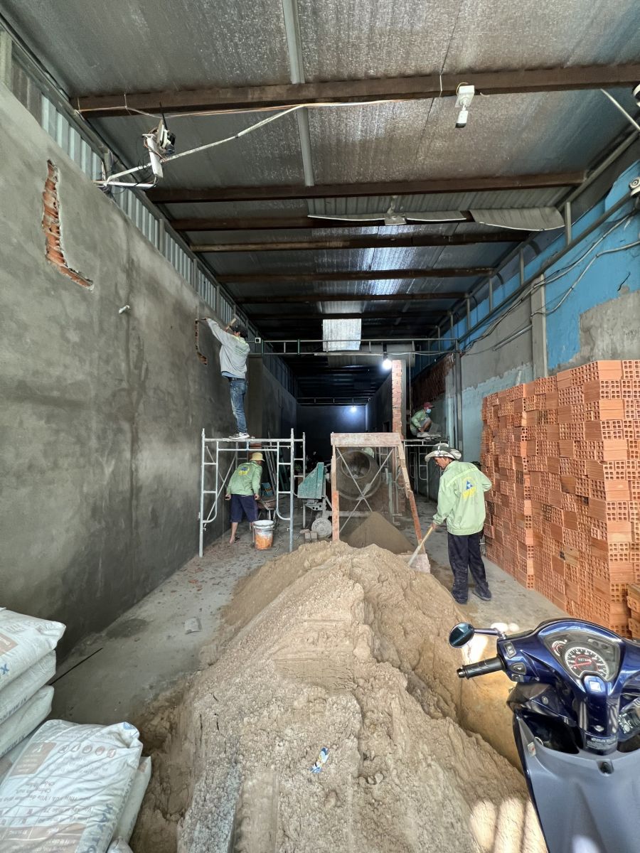 Công tác thi công tô tường phần thô nhà Tô Ký, Hóc Môn