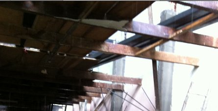 Gác gỗ ọp ẹp cần tháo dỡ - Sửa nhà Thầy Ngọc Bình Dương