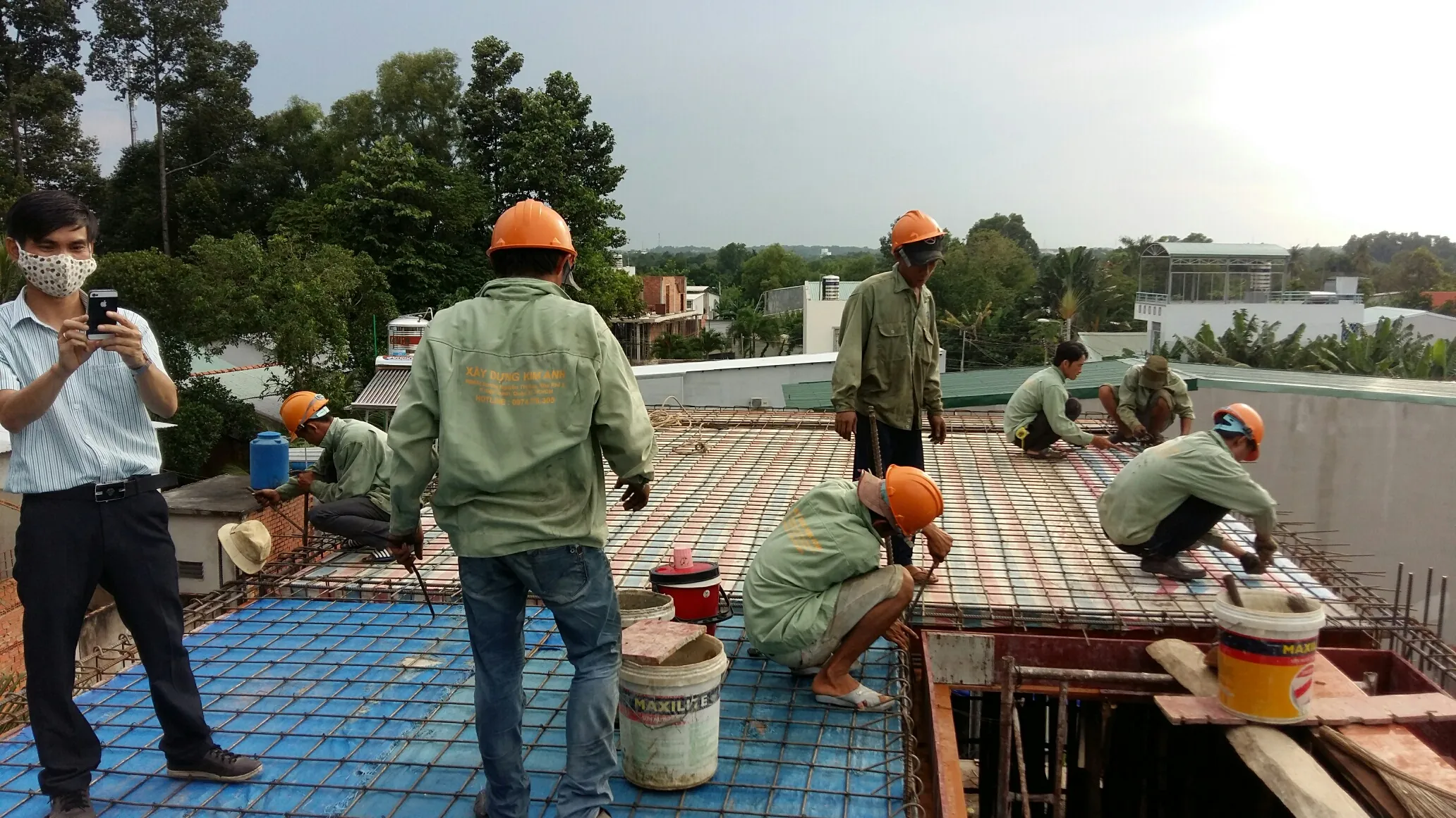 Giai đoạn thi c&ocirc;ng s&agrave;n lầu 1