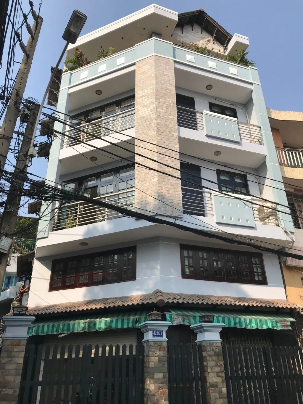 Qu&aacute; tr&igrave;nh thi c&ocirc;ng sửa chữa nh&agrave; B&aacute;c Hiệp, Quận 11