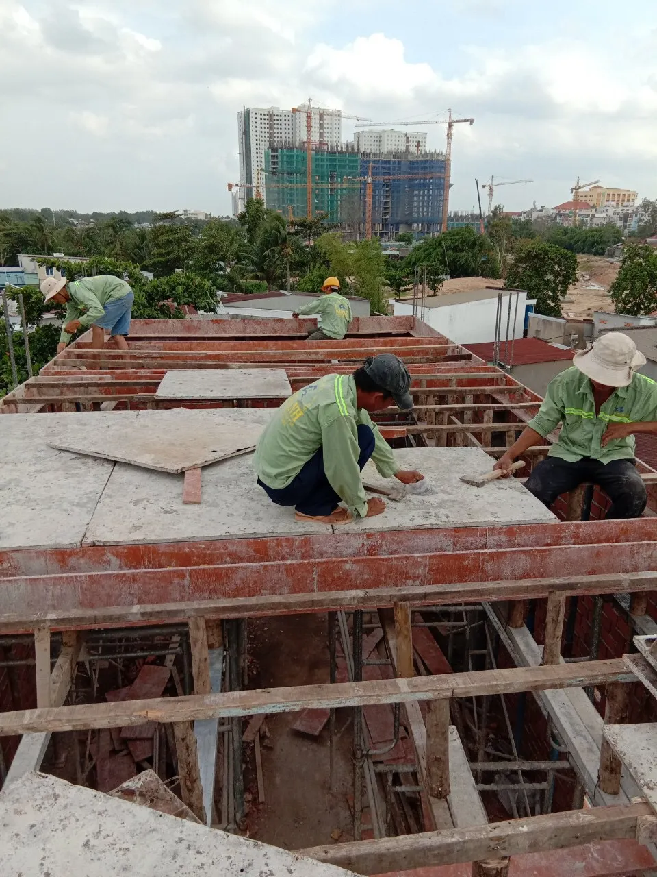 Dự &aacute;n x&acirc;y nh&agrave; một trệt một lầu, m&aacute;i ng&oacute;i tại Đức H&ograve;a, Long An