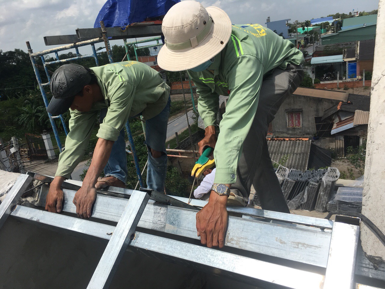 Dự án xây nhà một trệt một lầu, mái ngói tại Đức Hòa, Long An