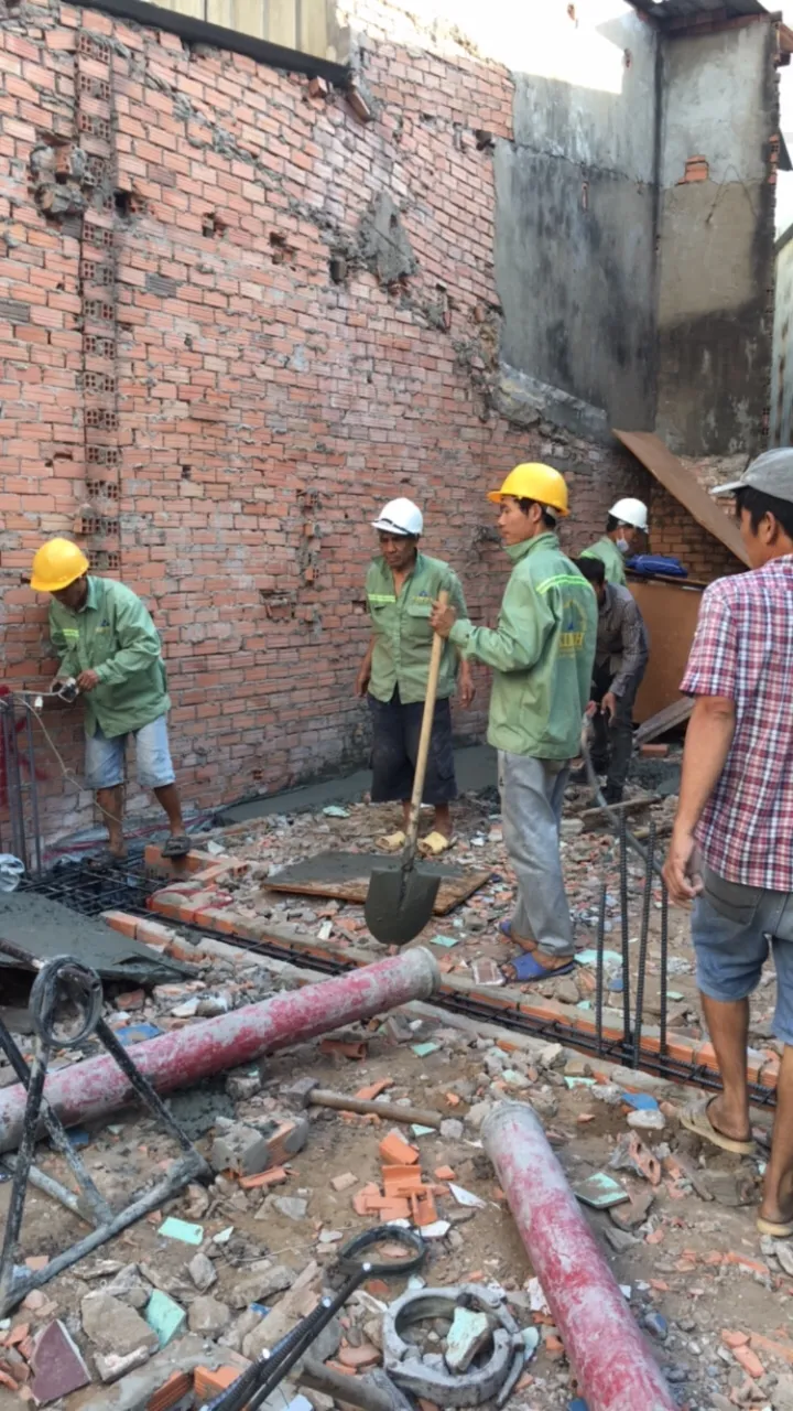 Giai đoạn thi c&ocirc;ng đổ b&ecirc; t&ocirc;ng phần m&oacute;ng