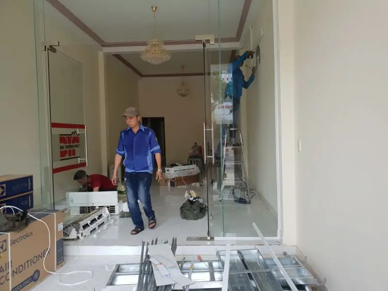 Giai đoạn thi c&ocirc;ng nội thất, lắp đặt hệ thống điện