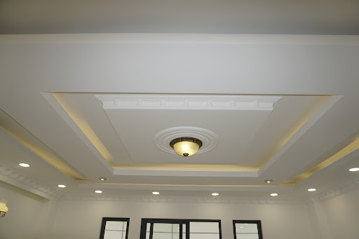 Trần thạch cao giật cấp (trần chìm giật cấp)