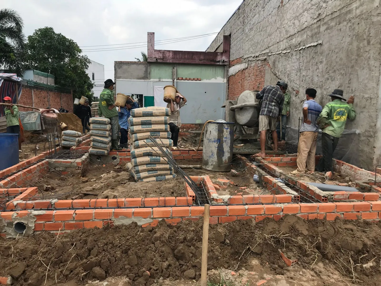 Thi công phần móng dự án xây nhà Huyện Bình Chánh