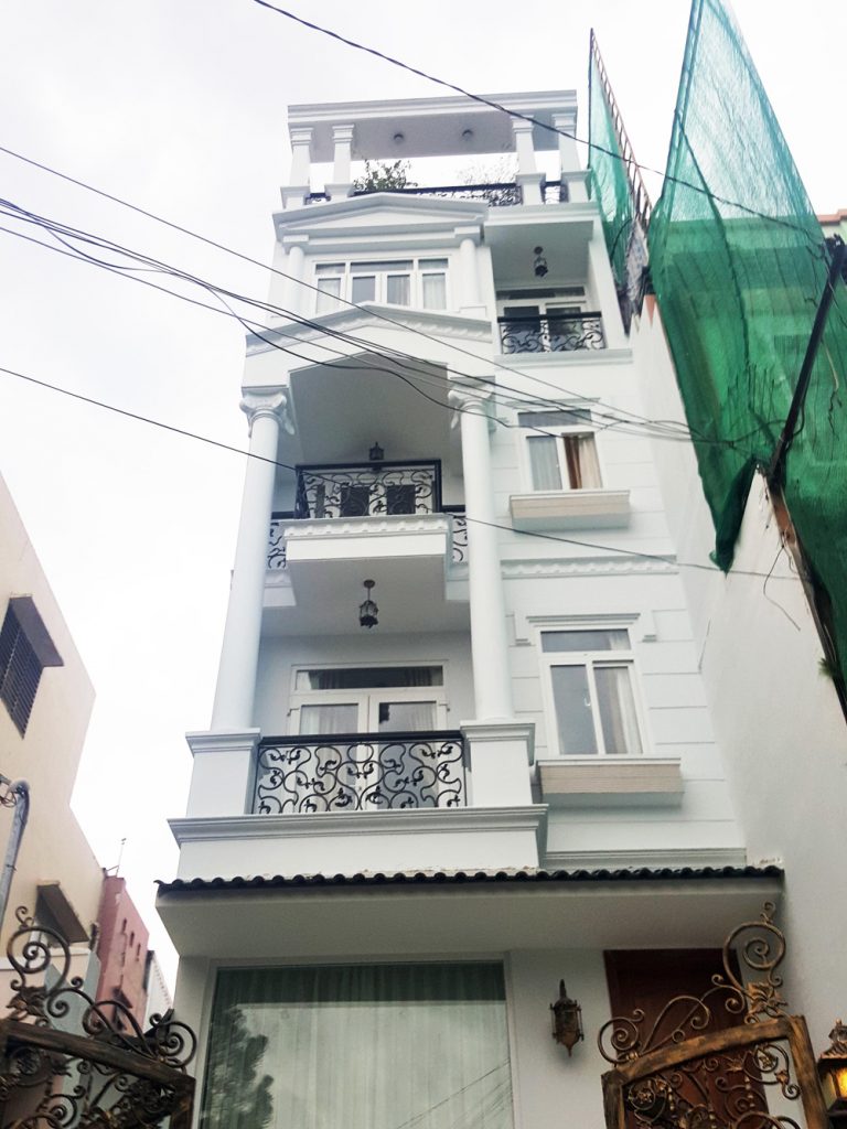 mau mat tien nha ong tan co dien - www.xaydungkimanh.com