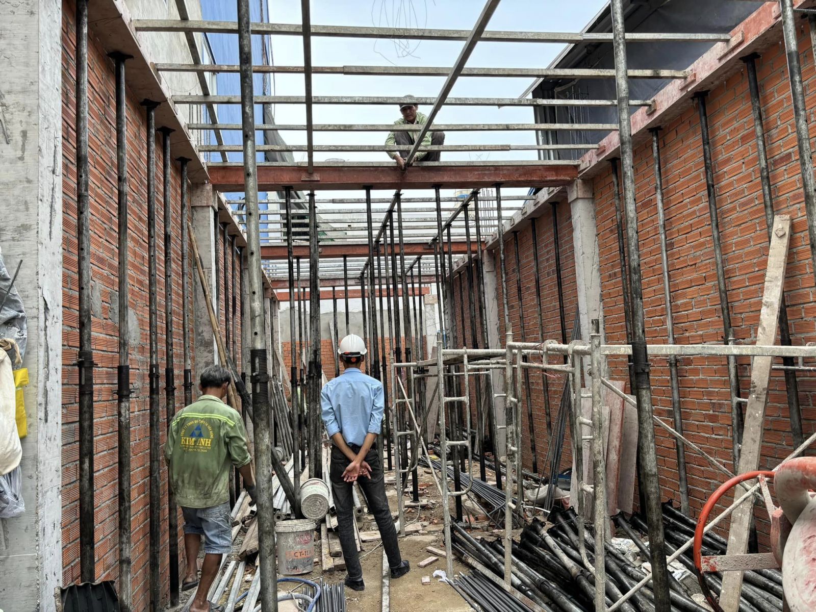 xây dựng phần khung nhà trong quy trình xây dựng nhà