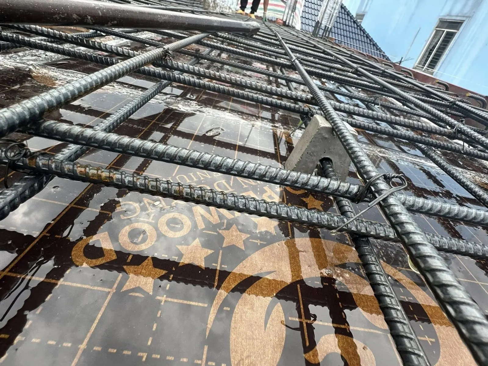 Lắp đặt "Con kê bê tông" mác cao