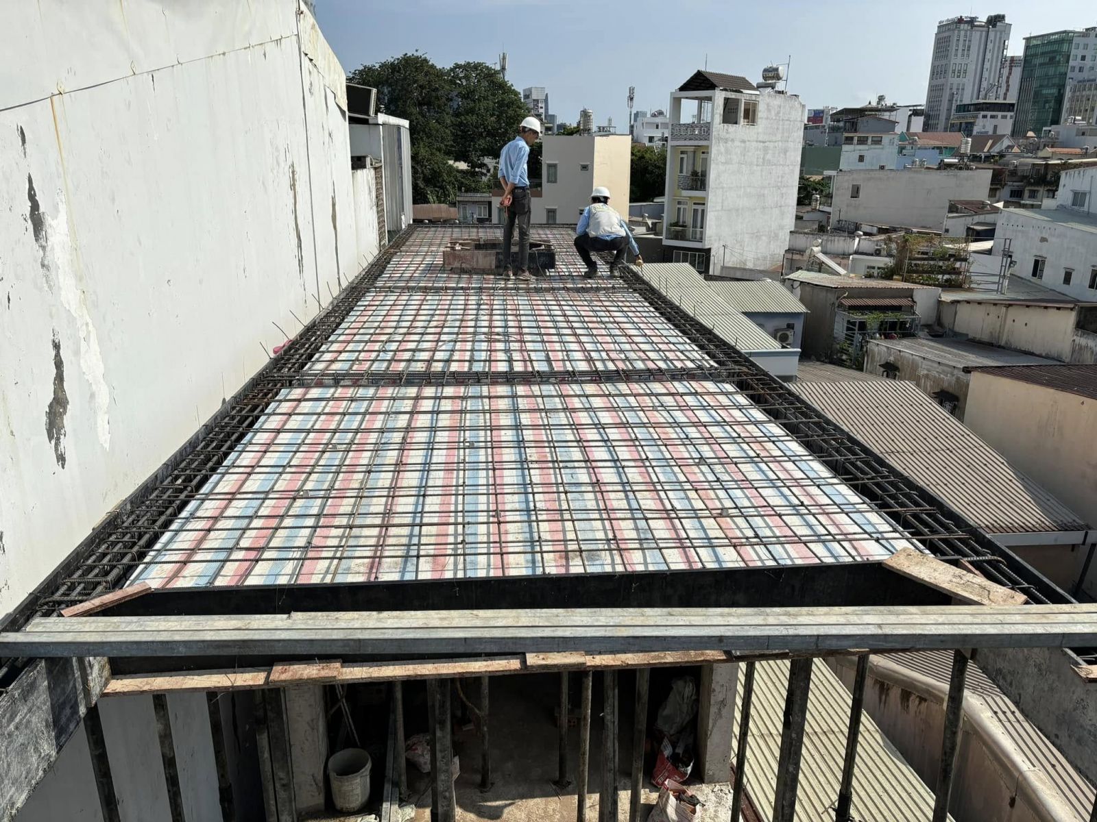 Giai đoạn thi công sàn lầu 2