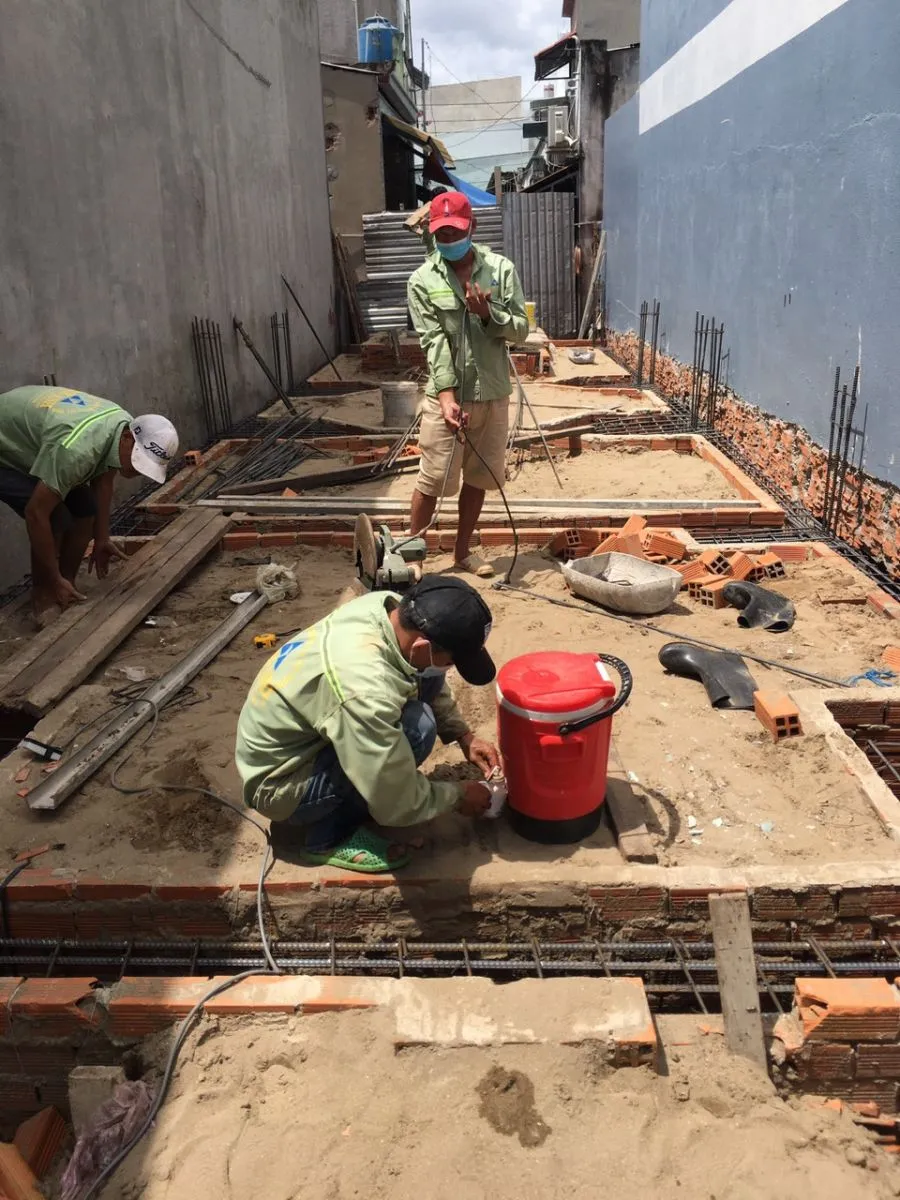 C&ocirc;ng t&aacute;c chuẩn bị mặt bằng v&agrave; thi c&ocirc;ng m&oacute;ng cọc tại B&igrave;nh T&acirc;n - X&acirc;y Dựng Kim Anh